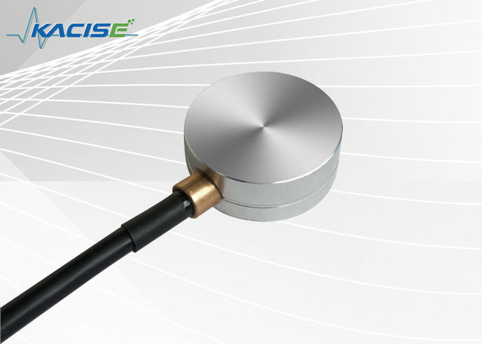 KUM2500A Sensore di livello carburante a ultrasuoni da 0,1 mm ad alta risoluzione con protezione IP67 e interfaccia RS232/RS485/TTL