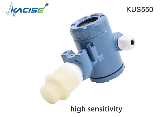 Sensore di livello a ultrasuoni serie KUS550 con protezione IP68 a basso consumo energetico e materiale del guscio in PVDF