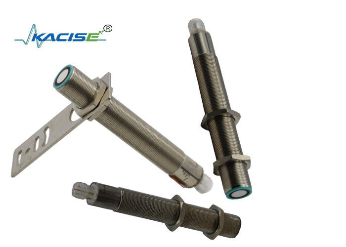 Sensore di livello ad ultrasuoni di uscita RS485 con gamma di rilevamento da 50 mm a 1000 mm e protezione IP67 per il monitoraggio dei serbatoi liquidi