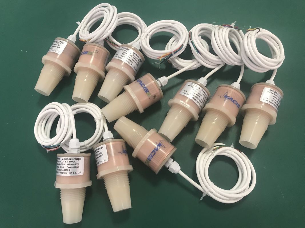 Sensore di livello ad ultrasuoni ad alta precisione a 12V con uscita RS485 e impermeabile IP68 per la misurazione del livello del serbatoio dell'acqua