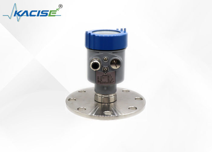 Indicatore di livello radar da 80 GHz ad alta precisione con antenna in PTFE e protezione IP67 per liquidi aggressivi