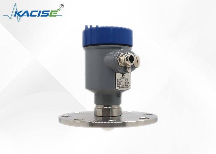 Misuratore di livello radar a 80 GHz con protezione IP67 e antenna in PTFE per misurazioni ad alta precisione