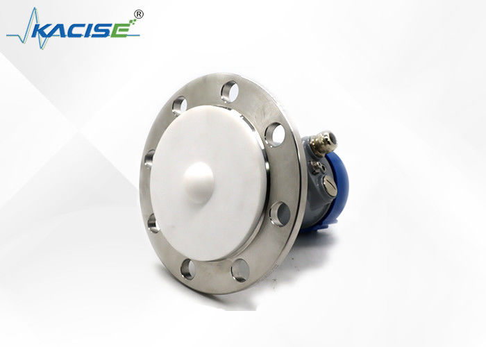 Misuratore di livello radar a 80 GHz con protezione IP67 e antenna in PTFE per misurazioni ad alta precisione