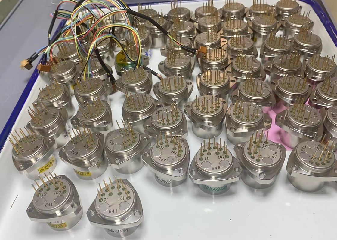 Sensore ad accelerometro flessibile a quarzo compatto ad alte prestazioni con < 30 μg di risoluzione per il monitoraggio delle vibrazioni (-40 ± 180 °C)