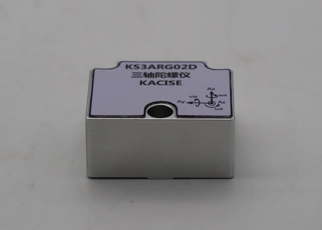 Sensore giroscopico MEMS a tre assi con ±500 (゚/s) gamma ≤±0,1 (゚/s) bias e velocità di aggiornamento dei dati a 2000 Hz
