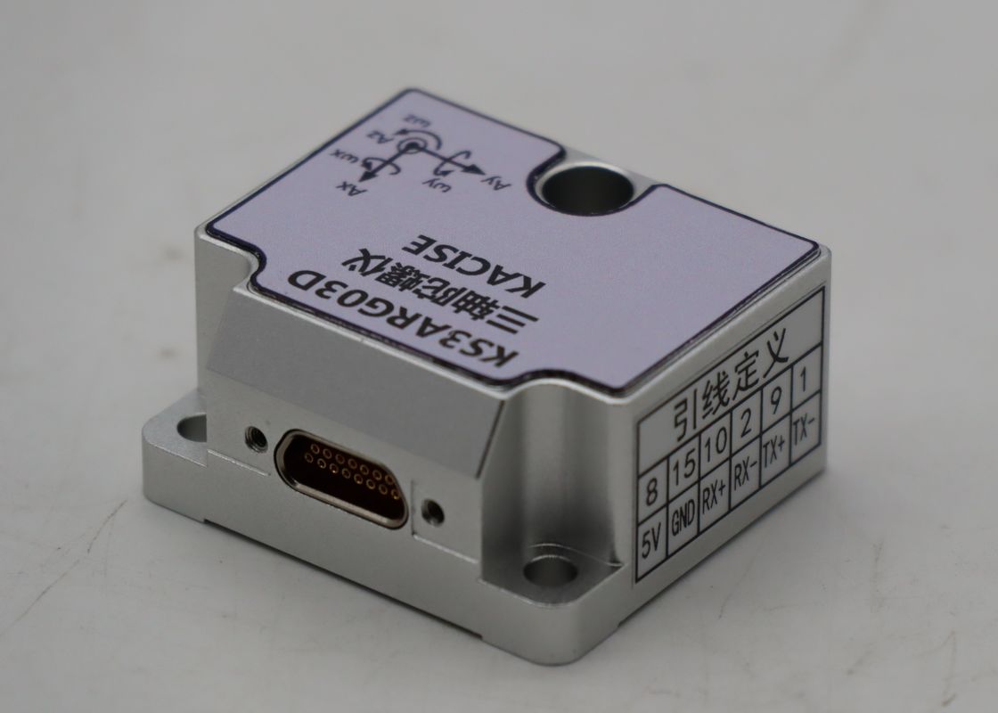 Giroscopio MEMS ad alte prestazioni con dissipazione di potenza ≤ 1,1 W, resistenza alle vibrazioni 6,06 g e velocità di aggiornamento dei dati 2000 Hz