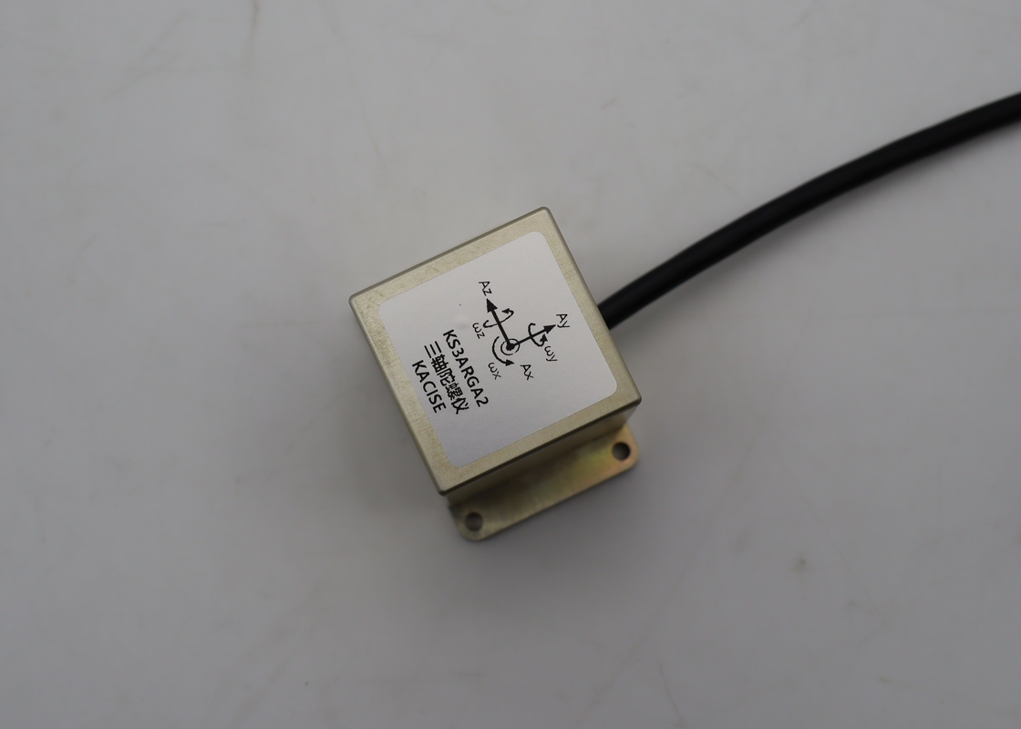 Mems sensori giroscopici per sistemi di stabilizzazione di robot o fotocamere con dimensioni di 43x30,5x30,5 mm e peso ≤ 50 g