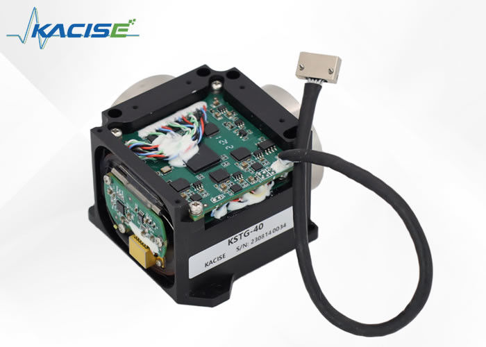 Sensore giroscopico in fibra ottica con gamma dinamica ±500 (°)/s, temperatura di funzionamento -45 ̊+70 (°C) e uscita digitale RS422