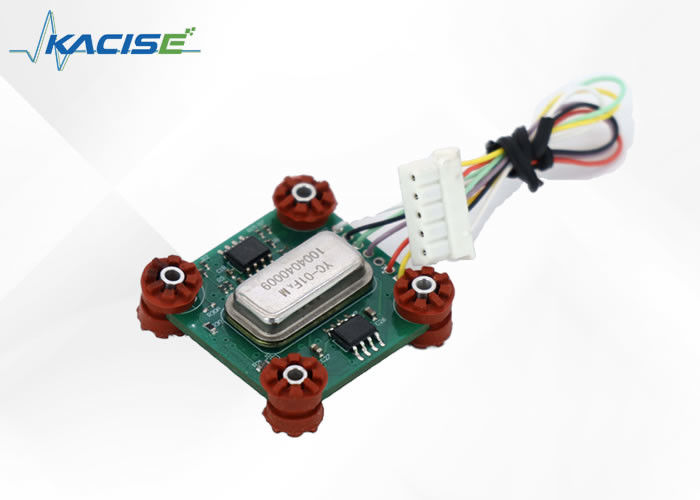 Sensore giroscopico MEMS di precisione con uscita di tensione CC da 5 V CC, vibrazioni ridotte e ampia larghezza di banda > 50 Hz