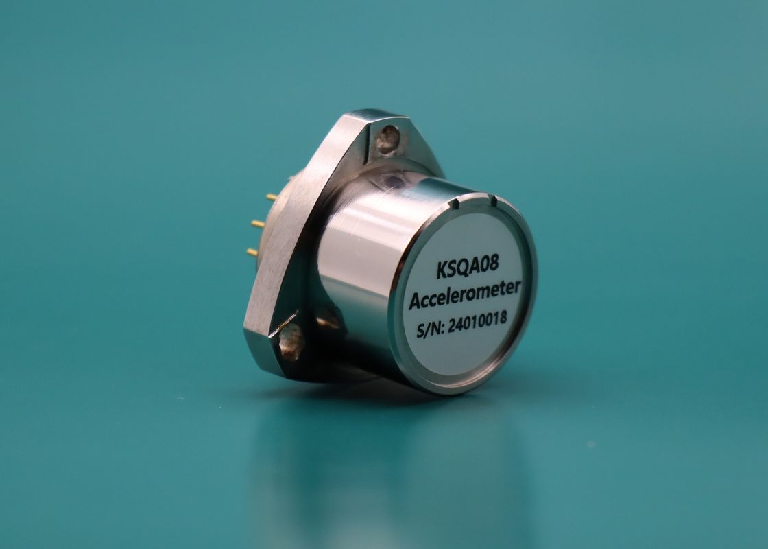 Accelerometro flessibile a quarzo con fattore di scala di 1,2 ~ 1,6 mA/g, resistenza agli urti di 100 g e sensibilità < 1 μg per applicazioni di precisione