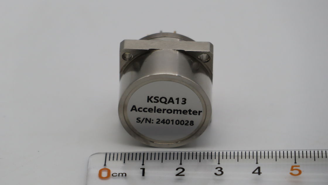 Sensore di accelerometro di precisione con fattore di scala 2,3 ~ 3,5mA/g 500 g Resistenza agli urti e ± 15 g Vibrazione Sine di picco