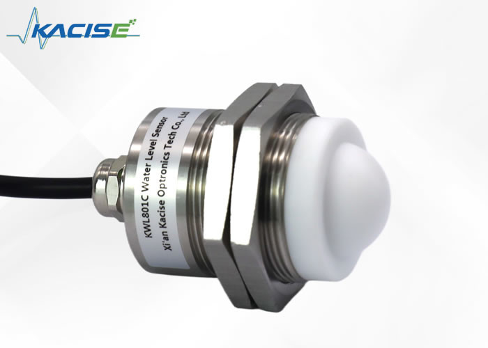 Impianto chimico RS232 Sensore di livello radar con IP68 grado di resistenza all'acqua Moderna progettazione di antenna piatta integrata