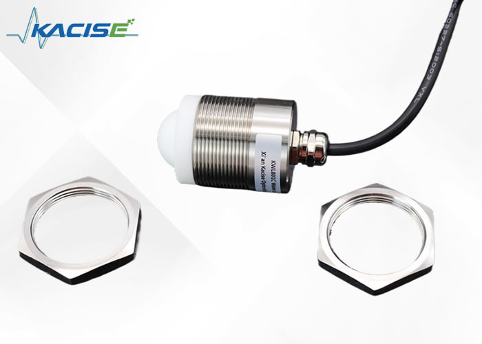 Impianto chimico RS232 Sensore di livello radar con IP68 grado di resistenza all'acqua Moderna progettazione di antenna piatta integrata