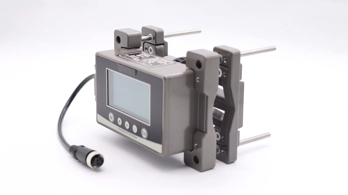 Connettori di alimentazione e I/O M12 Plug per l'aviazione Contatore di flusso ad ultrasuoni con grande schermo