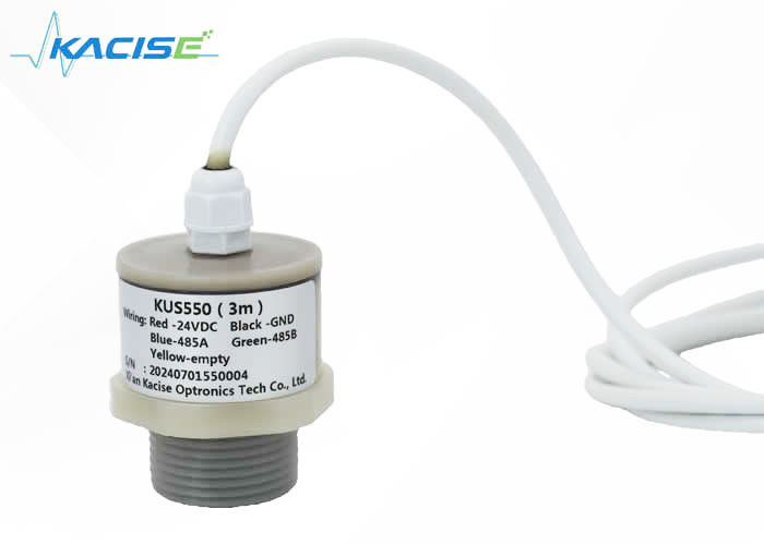 Sensore di livello ad ultrasuoni PVDF IP68 con gamma di rilevamento di 3000 mm per la misurazione del livello del fluido