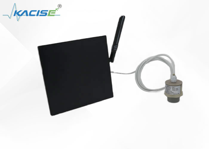Sensore digitale del livello dell'acqua wireless per il monitoraggio del livello del liquido in tempo reale nel trattamento delle acque reflue
