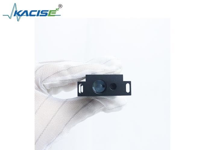 Sensore di distanza laser ad alta precisione ± 1 mm con raggio di 40 m e laser di classe II per misurazioni precise
