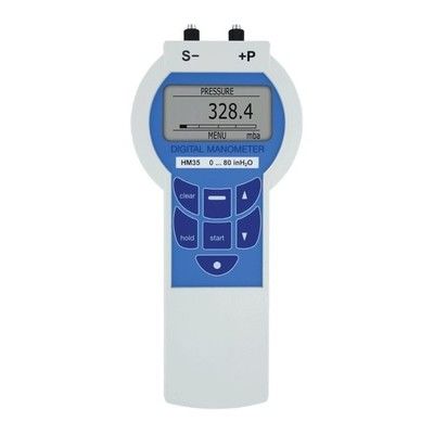 Manometro digitale di precisione serie HM35 con display LCD grafico retroilluminato con precisione dello 0,05% e registrazione di 10.742 dati