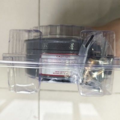 Dwyer Magnehelic 2300-60PA Differential Pressure Gauge con 60-0-60 Pa Range, accuratezza ±2% e camera IP67