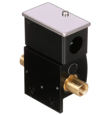 Interruttore di pressione differenziale SPDT bagnato/bagnato Dwyer Serie DX (Modelli DXW-11-153-1 a DXW-11-153-4)