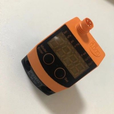Sensore di pressione IO-Link IFM PQ3834 con elevata precisione e design robusto per applicazioni industriali