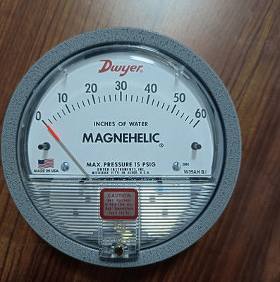 Dwyer serie 2000 manometro differenziale a magnetelice con 0-60 in w.c. gamma ± 2% di precisione e 1/8 di connessione NPT