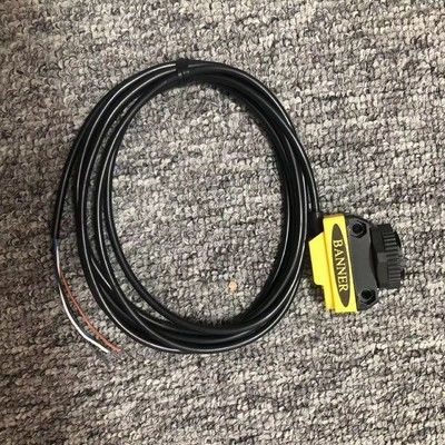 Banner QS18VP6D Sensore fotoelettrico diffuso con gamma di rilevamento di 450 mm IP67 NEMA 6 Uscita PNP nominale e complementare