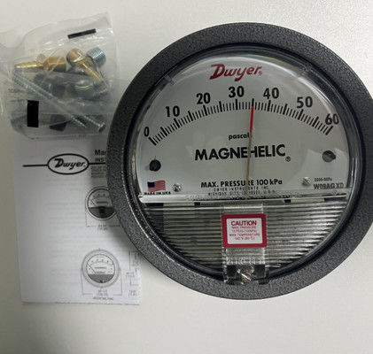Dwyer Serie 2000 Magnehelico Differential Pressure Gauge con accuratezza ± 2% FS e movimento magnetico senza attrito per applicazioni a 20-140°F