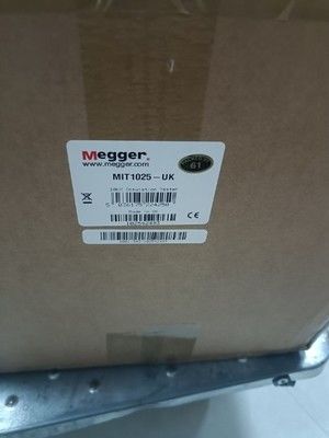 Megger MIT1025-UK Tester di isolamento con uscita, resistenza di 20 Teraohm, tensione di prova multi-range di 10kV