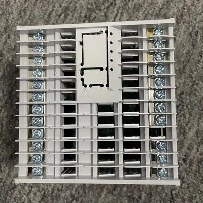 UT35A Controller di temperatura digitale con LCD a colori a 14 segmenti, controllo della sequenza della scala e comunicazione Ethernet