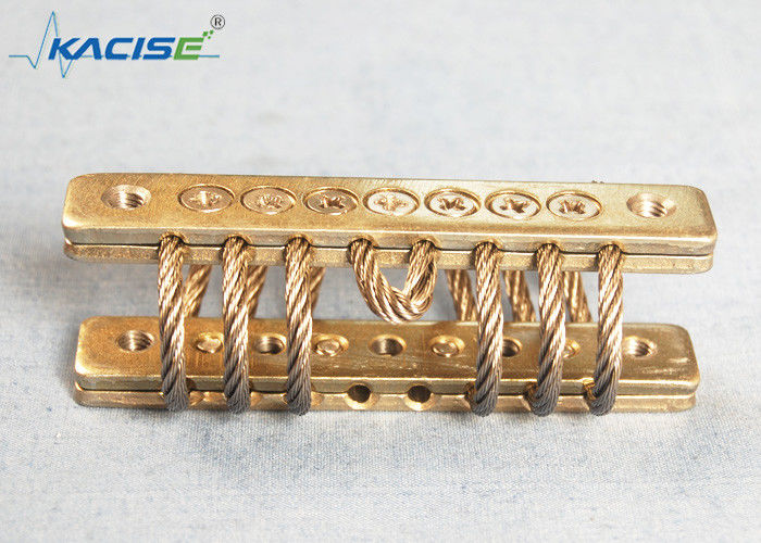 Isolatore industriale per funi metalliche in alluminio e acciaio inossidabile con foro pressato di tipo T con intervallo di carico da 3,5 a 2000 kg e frequenza naturale da 7 Hz a 15 Hz
