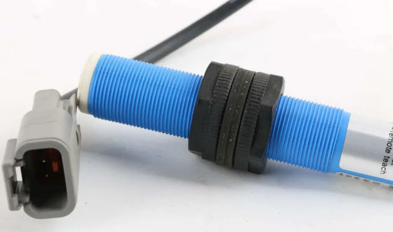 Sensore di distanza ad ultrasuoni Honeywell serie 943 con alloggiamento in plastica a frequenza di 180 KHz e ripetibilità ± 2 mm
