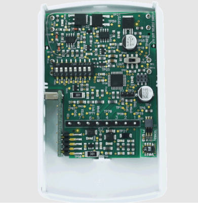 Trasmettitore di umidità/temperatura Dwyer AtmosphereGuard RHP con sensore a doppio parametro, ampio range di alimentazione e display LCD user-friendly