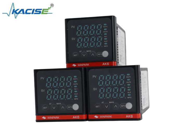 Controller di temperatura della serie YAK6 con memoria non volatile, accuratezza ± 0,5% FS e dimensioni del pannello 48×48