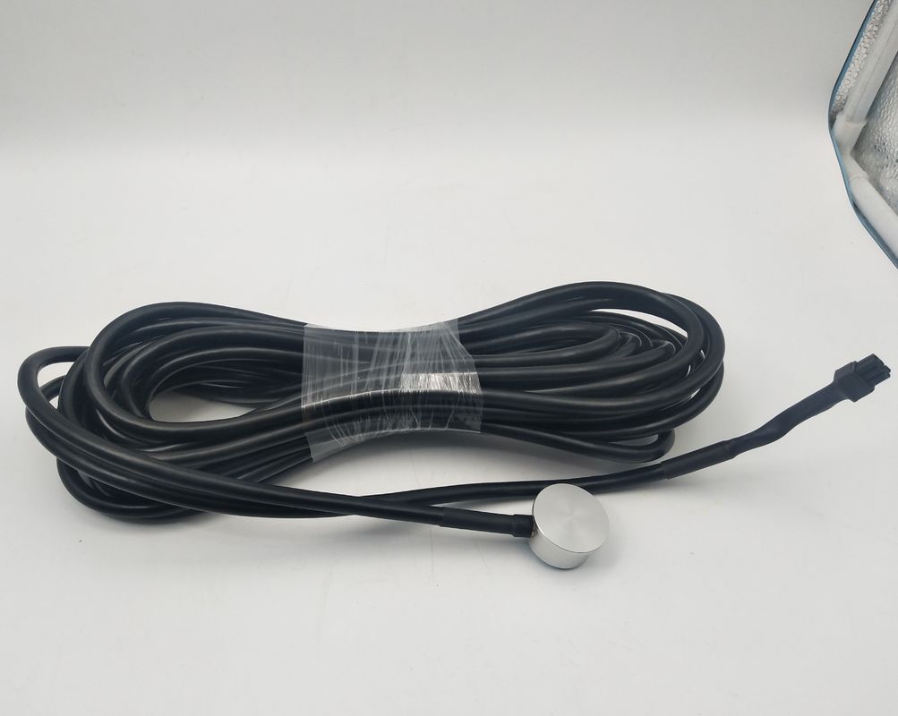 Trasmettitore di livello ad ultrasuoni non invasivo per il monitoraggio del carburante con interfaccia periferica RS232 / RS485 / TTL
